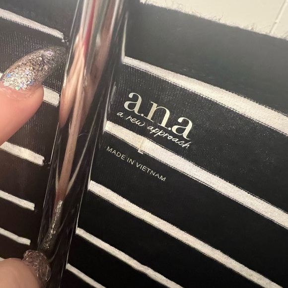 Womens Crew Neck Long Sleeve T-Shirt
Shop all A.n.a - Picture 5 of 5